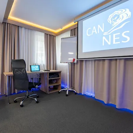 Cannes - Grota Solna, Sauna Finska 4* ザコパネ