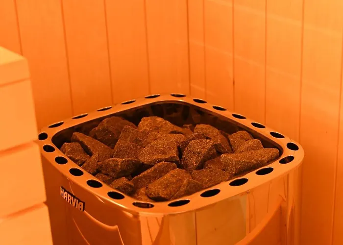 Nocleg ze śniadaniem Cannes - Grota Solna, Sauna Fińska 4*